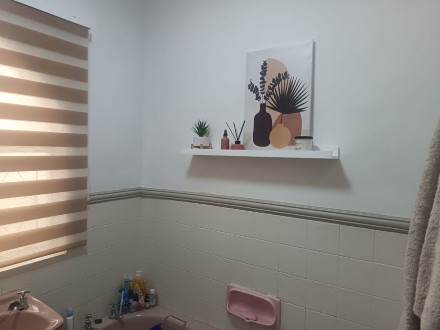 4 Bedroom Property for Sale in Carters Glen Northern Cape